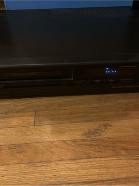 Mitsubishi HS-328UR VCR VHS For Parts Or  * Repair W Original Manuel Eats Tapes